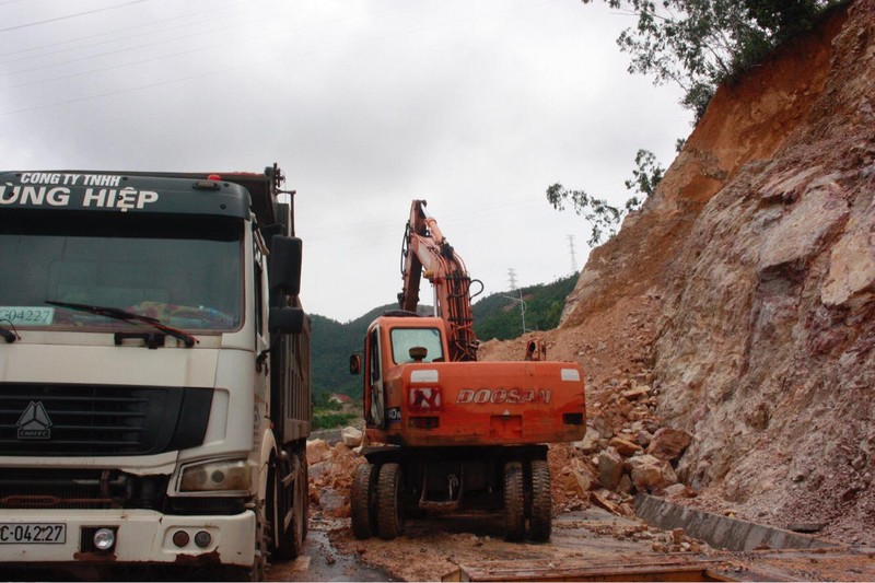 Mua lu mien nui phia Bac lam 9 nguoi tu vong, 2 nguoi mat tich