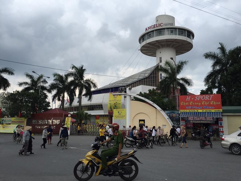 "Phe ve" het gia, nguoi ham mo bong chuyen choang vang-Hinh-3