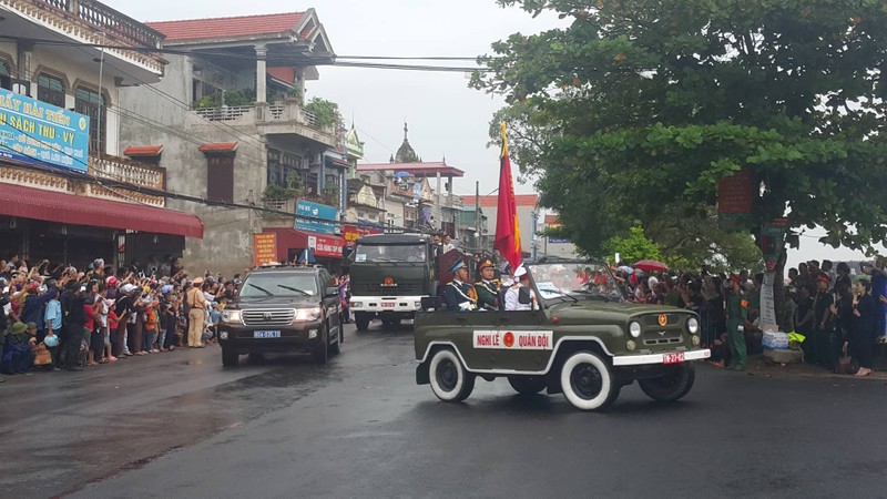 Xuc dong hinh anh linh cuu Chu tich nuoc Tran Dai Quang ve voi dat me Ninh Binh-Hinh-3