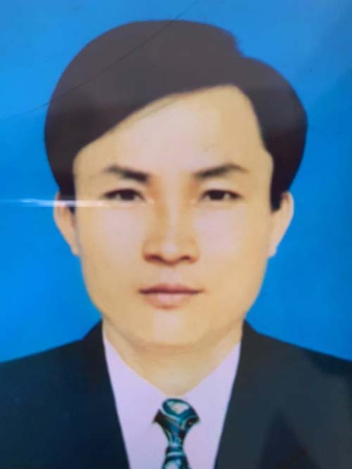 Nguyen Chu tich Hoi nong dan huyen om 800 trieu dong bo tron-Hinh-2