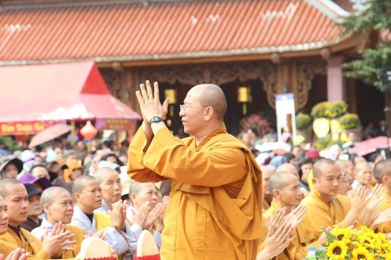 Anh: Hang van nguoi den khai hoi chua Ba Vang-Hinh-11