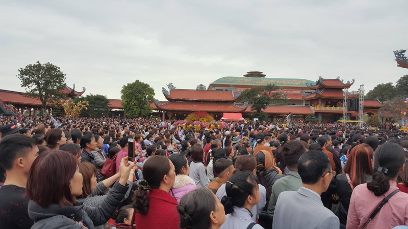 Anh: Hang van nguoi den khai hoi chua Ba Vang-Hinh-15