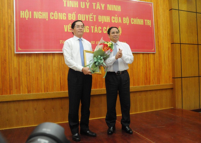 Nguyen Chu tich HDQT Vietnam Airlines lam Bi thu Tay Ninh