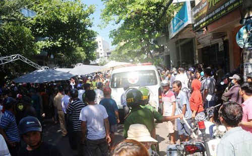 Khan truong dieu tra vu xe bien tu quy lao vao dam tang, 9 nguoi thuong vong