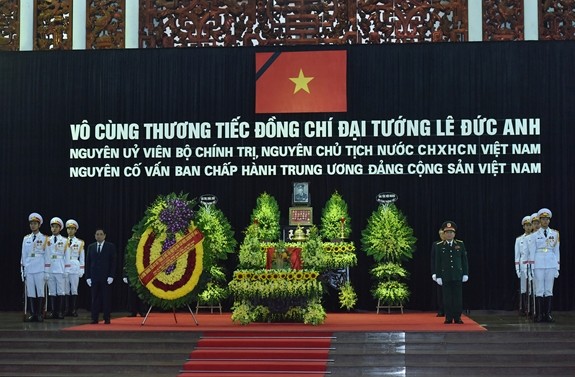 Xuc dong loi tien biet cua lanh dao Dang, Nha nuoc trong so tang Dai tuong Le Duc Anh