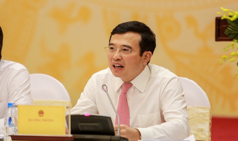 Kien nghi “xu ly ca nhan xuyen tac gia dien” la dien dat gay hieu lam du luan