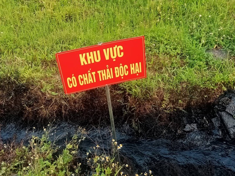 Muong nuoc chat thai doc hai o Hai Phong: Hung thu la ai?