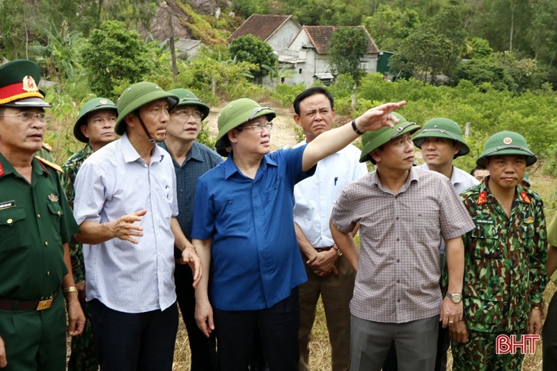 15.000 nguoi dap tat chay rung lich su o Ha Tinh-Hinh-2