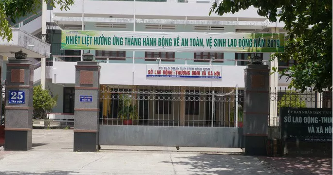 Nguyen nhan Pho GD So LD-TB&XH Binh Dinh bi buoc thoi viec?