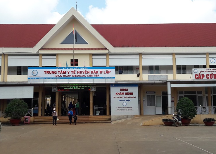 Nu nhan vien hop dong duoc bo nhiem lam lanh dao o Dak Nong: Phu trach khac gi bo nhiem?