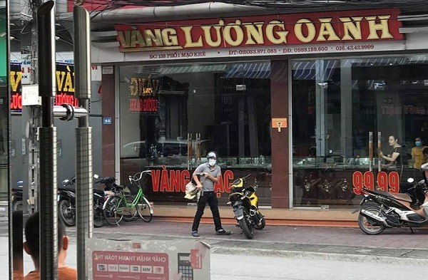 Quang Ninh: Truy bat doi tuong dung sung K54 cuop tiem vang