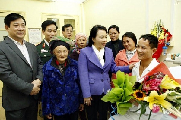 Bo truong Y te Nguyen Thi Kim Tien “so huu” loat phat ngon day song du luan-Hinh-5