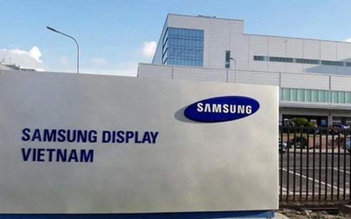 Cong nhan Samsung mac COVID-19: Nen “phong toa” nha may Samsung VN?