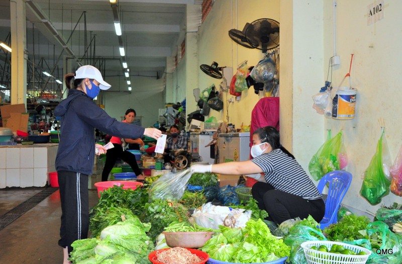 Quang Ninh thuc hien cach ly cac hoat dong xa hoi den 3/5 the nao?