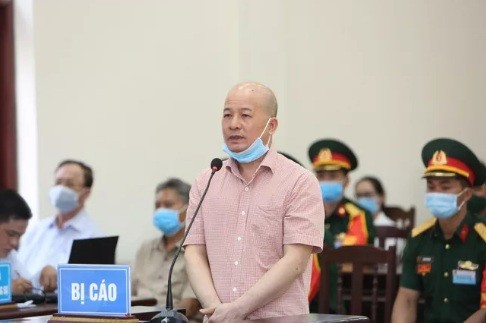 Xet xu cuu Thu truong Bo Quoc phong: Ut “troc” phu nhan loi khai cua chau gai?