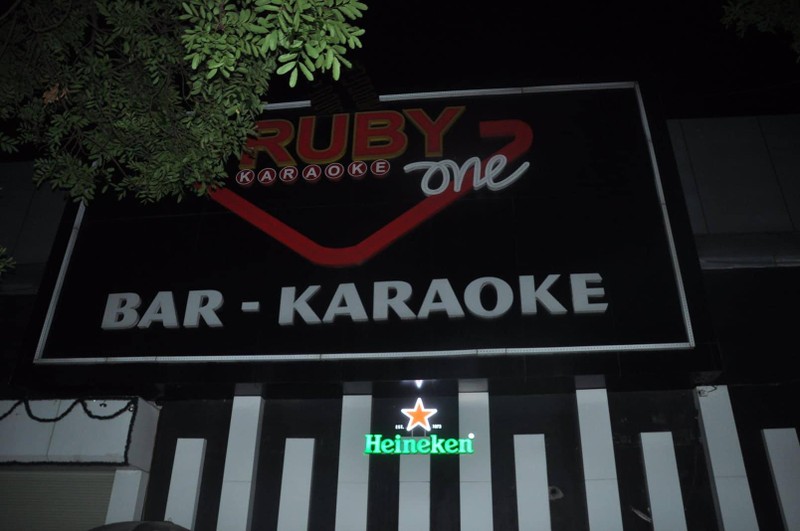 99 nguoi bay lac tai Bar Ruby one va Karaoke Ruby KTV, truy nguon ma tuy