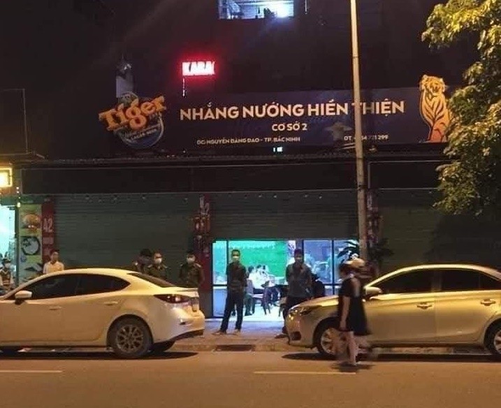 Chu quan nhang Hien Thien bat khach quy xin loi: Pham toi lam nhuc nguoi khac?-Hinh-3