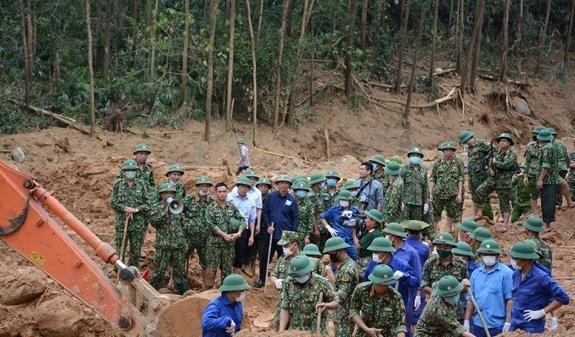 13 nguoi tu nan cuu ho Rao Trang: Nhu nao duoc phong liet si?