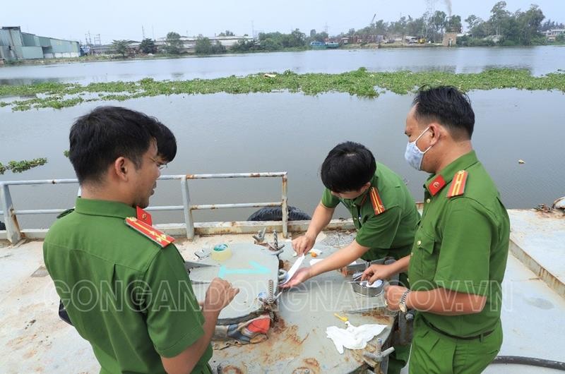 Trum duong day xang gia Le Thanh Trung: Lieu co bao ke?-Hinh-2