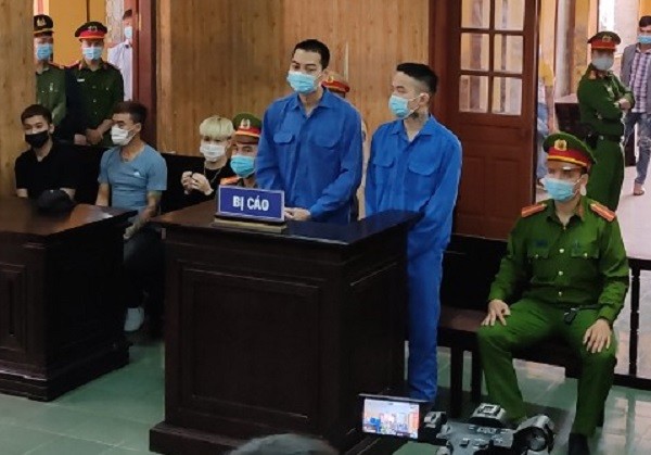 No sung ban xe Duong Minh Tuyen: Ho Van Khoa linh an-Hinh-9