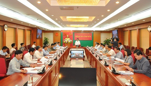 Bo nhiem can bo tai Vinh Phuc: Vong kim co siet chat “nang do khong trong sang”