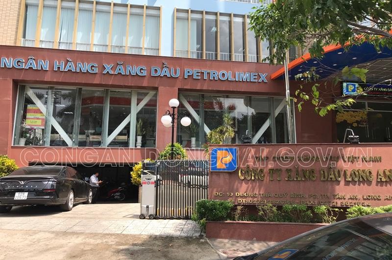 Vu xang gia Dong Nai: Bat tam giam mot lanh dao Petrolimex Long An