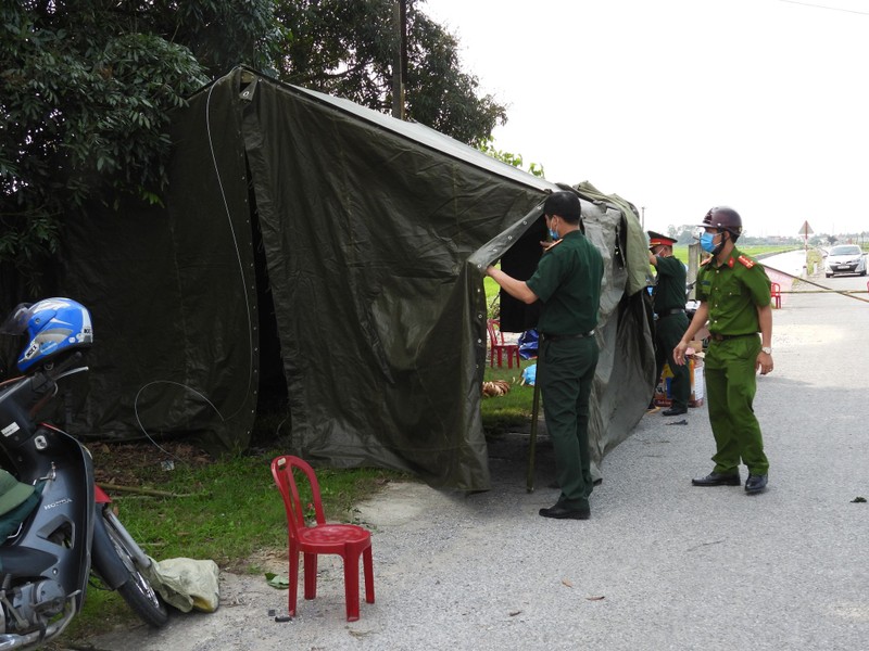 Hai Duong xac dinh 12 nguoi di cung chuyen bay voi F0 Ha Nam