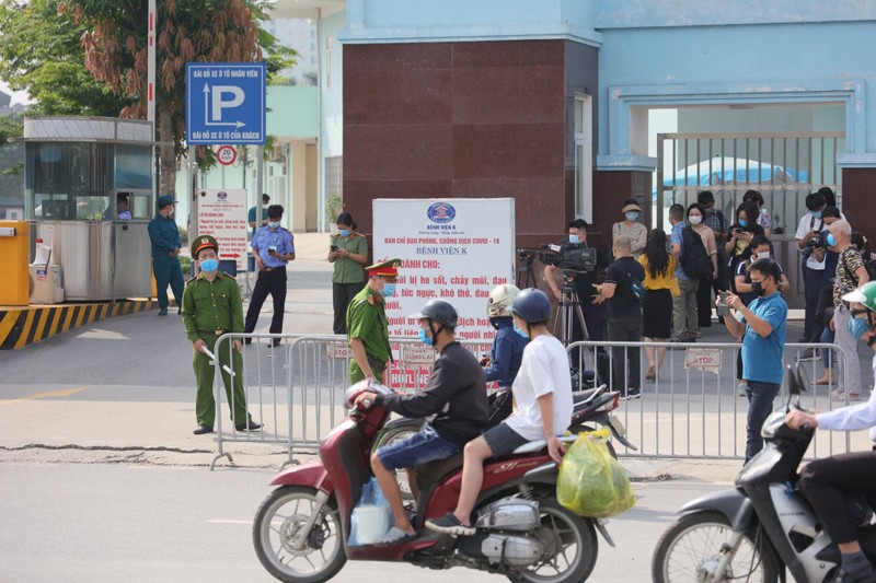 Nhung benh vien nao bi phong toa, dung tiep nhan benh nhan do COVID-19?-Hinh-5