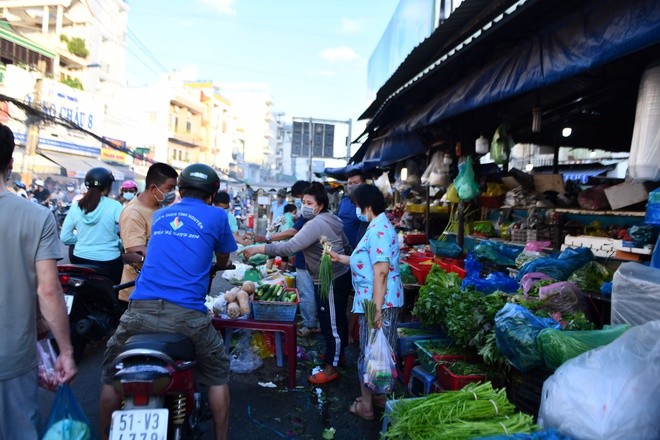 Gian cach xa hoi o TP HCM: Lanh dao so nganh, quan huyen khong roi khoi thanh pho