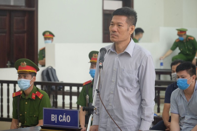 Hang tram bac si xin giam an cho ong Nguyen Nhat Cam