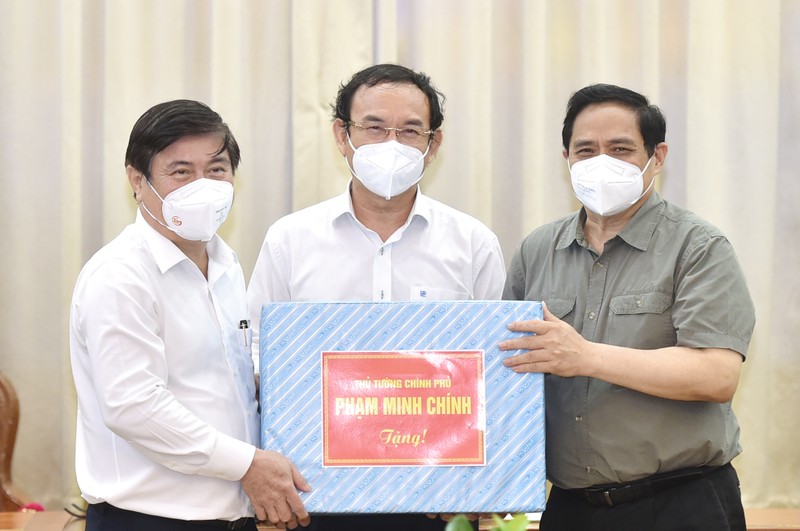 Thu tuong: Phan dau het thang 7, TP HCM tiem it nhat 2 trieu lieu vaccine-Hinh-4