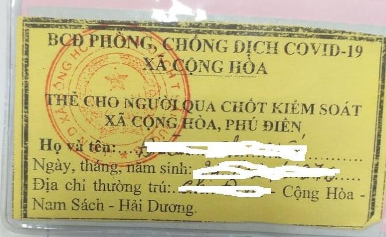 Hai Duong: Dan “to” can bo xa Cong Hoa thu tien giay di duong qua chot-Hinh-2