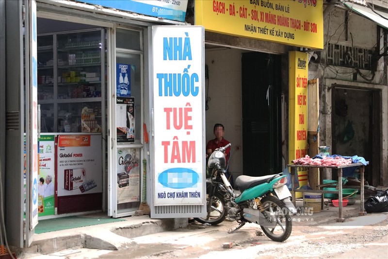 Nguoi dan o cac vung cam Ha Noi khong deo khau trang, lo la phong dich-Hinh-2