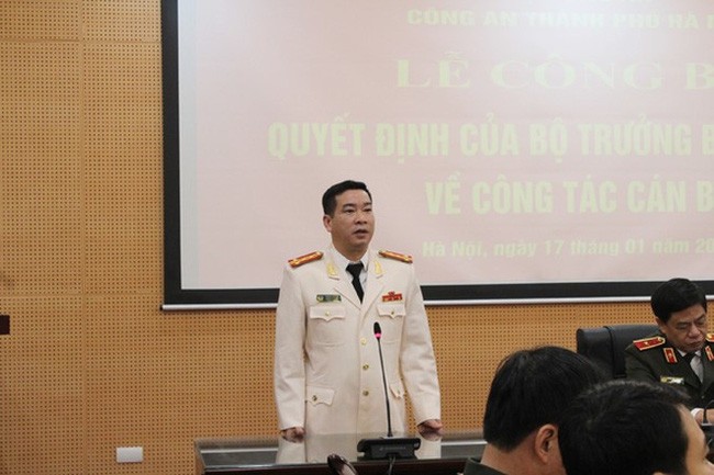 Truy to Phung Anh Le: Nhung can bo CA quan Tay Ho trong...“tam ngam“?