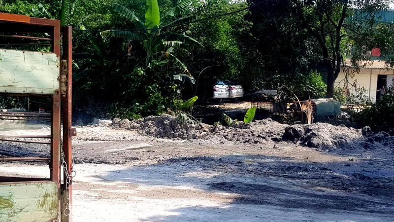 Hai Duong: Be tong Ha Hai xa nuoc, can ba vat lieu ra moi truong-Hinh-4