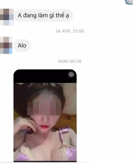 Ban gai hon tuoi cong khai hinh anh co gai cua cam Huynh Anh