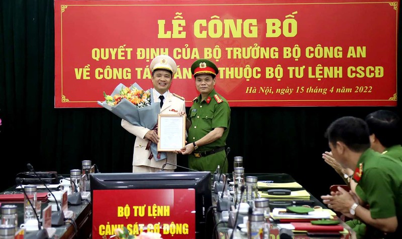 Chan dung tan Pho Tu lenh Canh sat co dong, Bo Cong an-Hinh-8