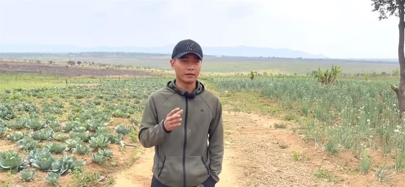 Quang Linh Vlog boi thu tren manh dat can coi o chau Phi-Hinh-13