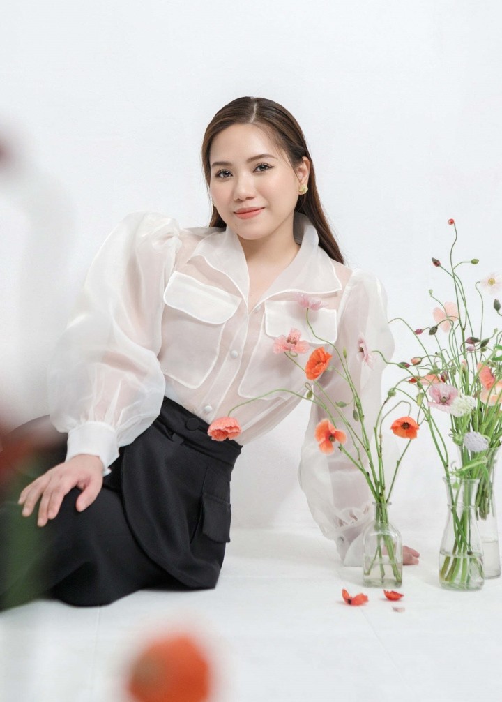 Cuoc song kin tieng tuoi 32 cua Thuy Chi sau 2 lan dung ca hat-Hinh-4