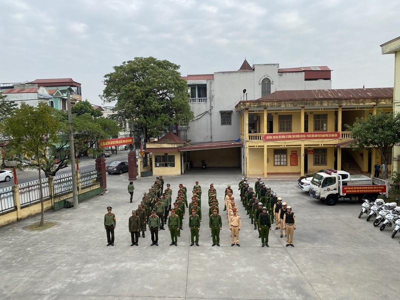 Cong an Hai Duong ra quan tan cong, tran ap toi pham-Hinh-15