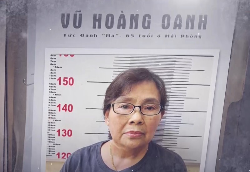 Cận cảnh bắt giữ bà trùm ma túy khét tiếng Oanh “Hà” - Hình 2 Can canh bat giu ba trum ma tuy khet tieng Oanh “Ha”-Hinh-2