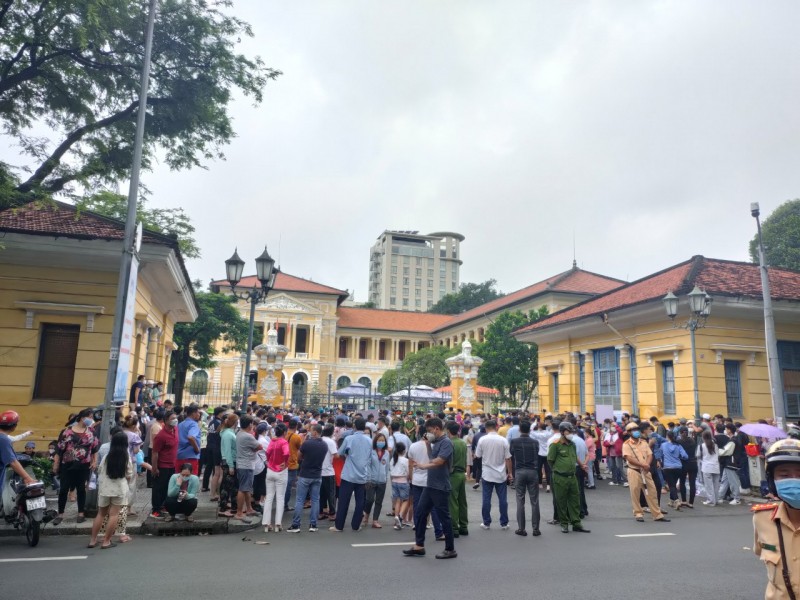 Vu be gai tu vong do bao hanh: Me ke khoc thua nhan toi