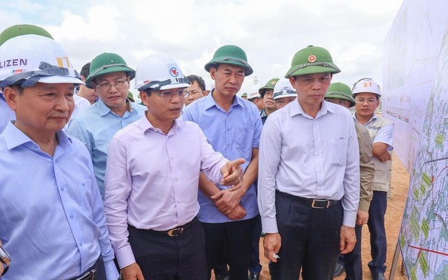 Hành động quyết liệt Bộ trưởng GTVT Nguyễn Văn Thắng sau khi nhậm chức - Hình 9 Hanh dong quyet liet Bo truong GTVT Nguyen Van Thang sau khi nham chuc-Hinh-9