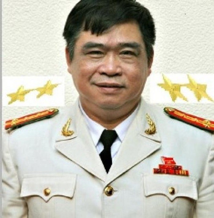 Ly do thieu tuong Do Huu Ca, cuu Giam doc CATP Hai Phong bi tam giu-Hinh-6