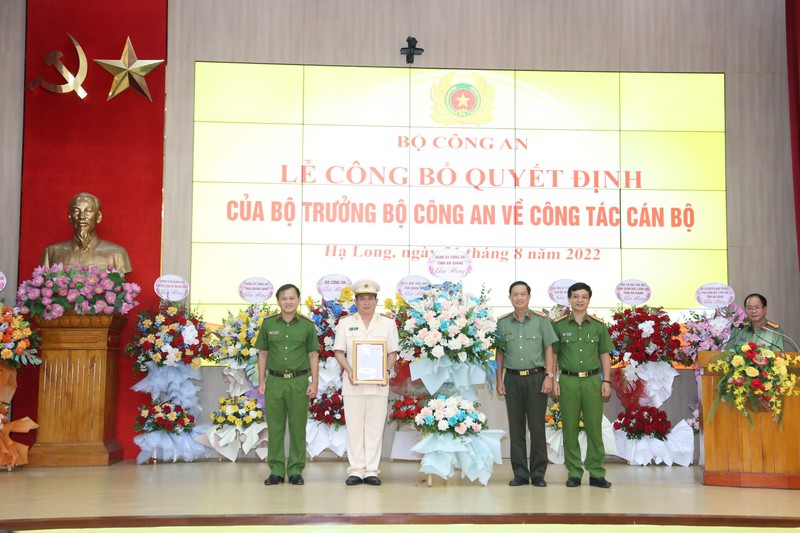 Dau an thieu tuong Dinh Van Noi khi lam Giam doc Cong an Quang Ninh-Hinh-9