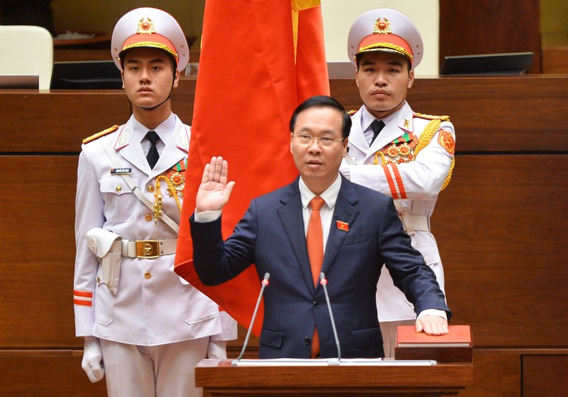 Tan Chu tich nuoc Vo Van Thuong: “Vinh du lon lao cung la trach nhiem het suc nang ne”