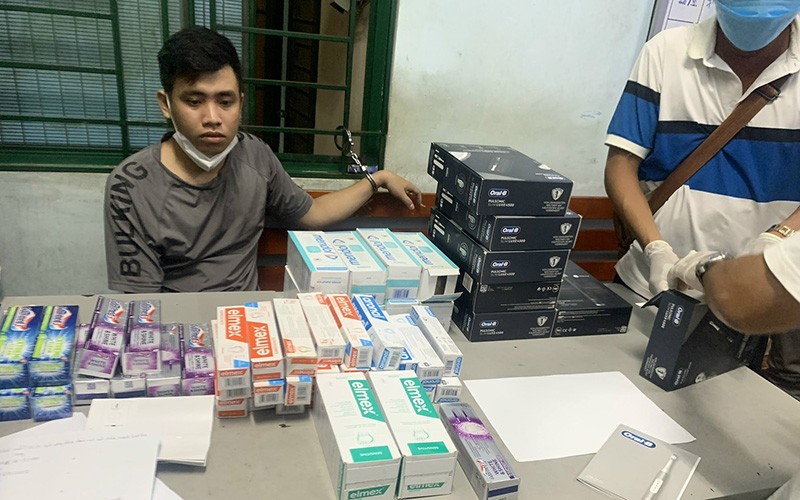 4 nữ tiếp viên và loạt vụ vận chuyển ma túy qua đường hàng không - Hình 17 4 nu tiep vien va loat vu van chuyen ma tuy qua duong hang khong-Hinh-17