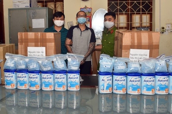 4 nữ tiếp viên và loạt vụ vận chuyển ma túy qua đường hàng không - Hình 11 4 nu tiep vien va loat vu van chuyen ma tuy qua duong hang khong-Hinh-11