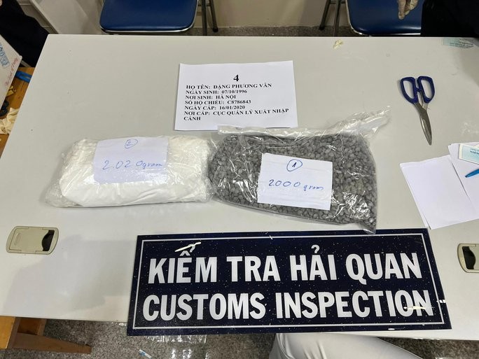4 nữ tiếp viên và loạt vụ vận chuyển ma túy qua đường hàng không - Hình 5 4 nu tiep vien va loat vu van chuyen ma tuy qua duong hang khong-Hinh-5