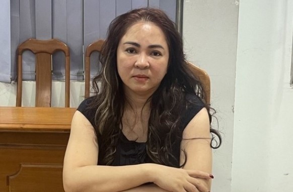Ba Nguyen Phuong Hang cung 4 dong pham bi de nghi truy to